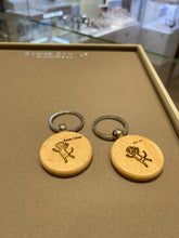 Lade das Bild in den Galerie-Viewer, Schlüsselanhänger aus Holz | inkl. Lasergravur / Fotogravur