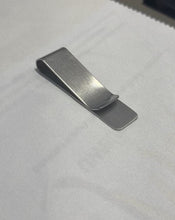 Lade das Bild in den Galerie-Viewer, NEU! Schlanke Edelstahl Geldklammer + (kostenlose) Gravur