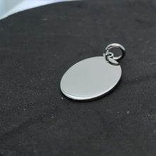 Lade das Bild in den Galerie-Viewer, Kostenlose 3D Gravur+ Anhänger | Personalisierte Edelstahl-Anhänger in Stahl, oval, glänzend